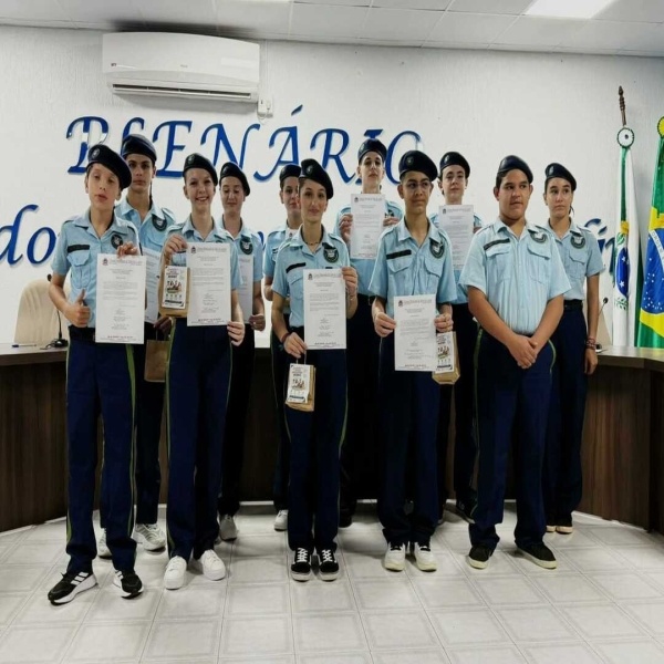 Câmara de Salto do Lontra realiza posse dos vereadores mirins do Parlamento Jovem